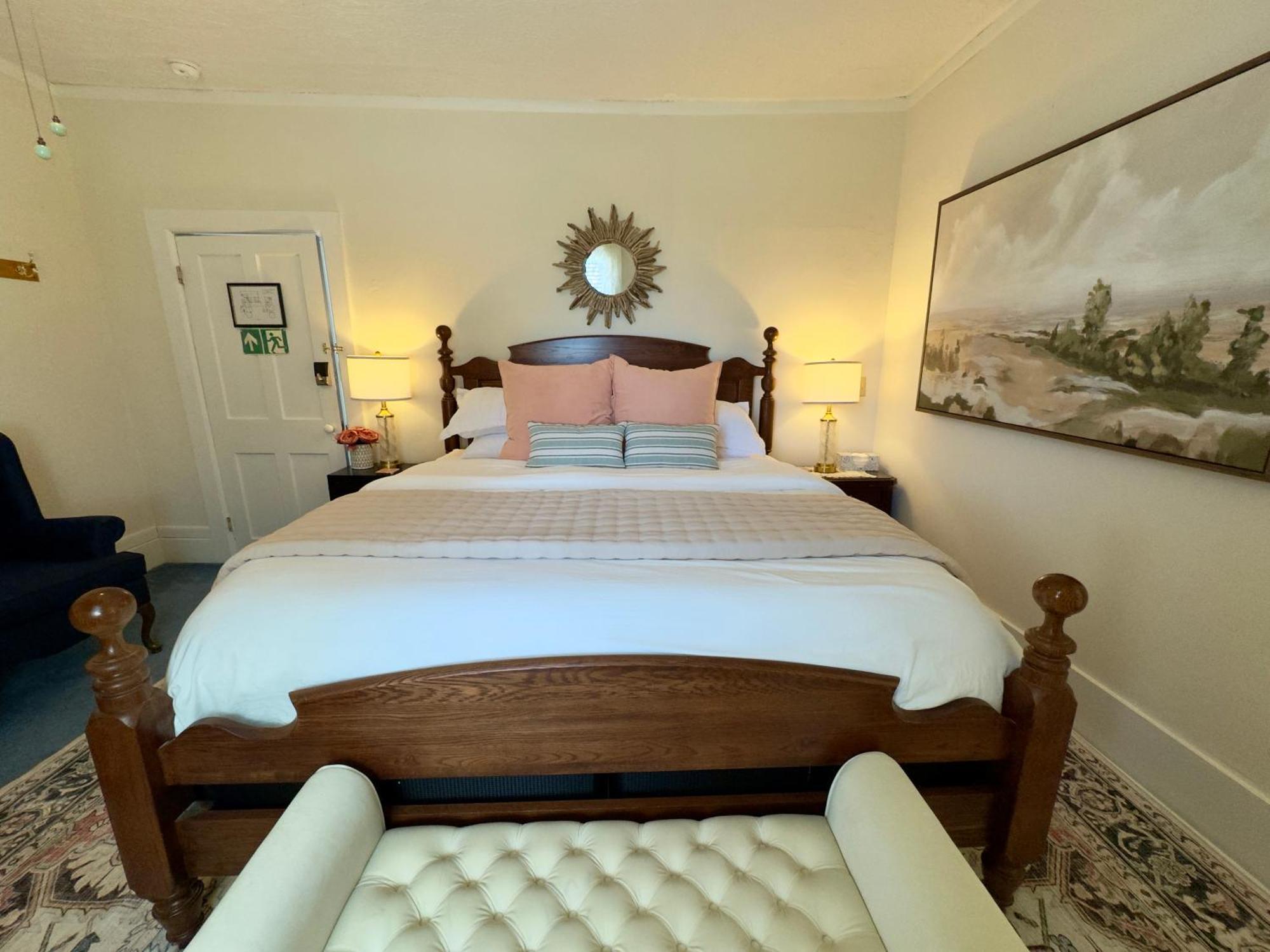 Victorian Inn Bed And Breakfast Марбълхед Екстериор снимка